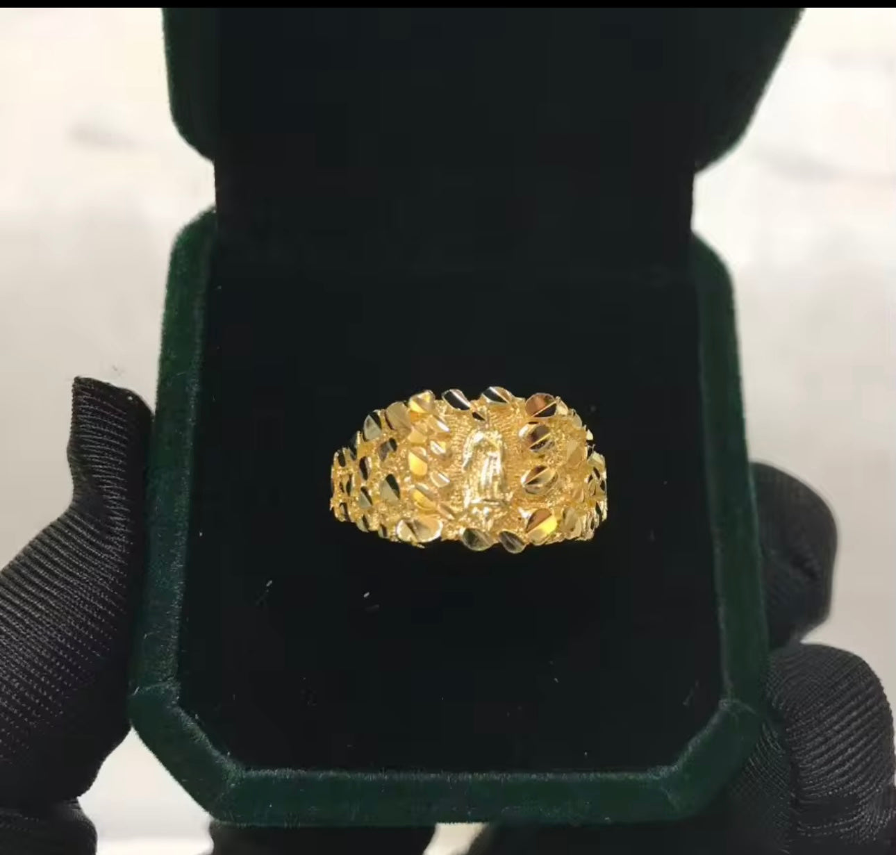Virgen de Oro